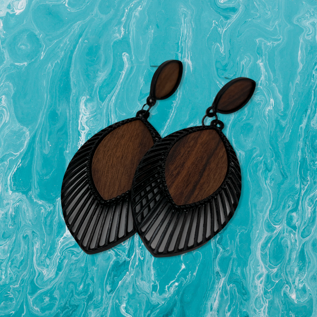 Leaf design dangle earrings-the perfect day to night transition earring